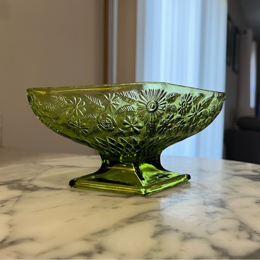 1960 - Vintage Indiana Glass avocado green diamond-shaped pedestal candy dish.